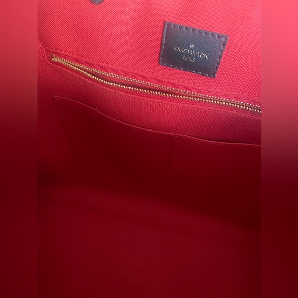 Louis Vuitton OnTheGo Tote GM - Picture 8 of 11